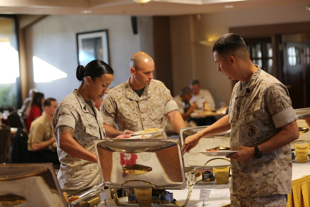 Combat Center facilitates fund drive breakfast for NMCRS