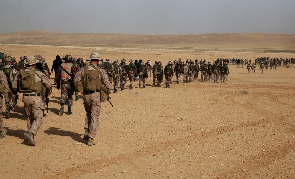 U.S. Marines Conduct Conditioning Hike with Jordanian Soldiers