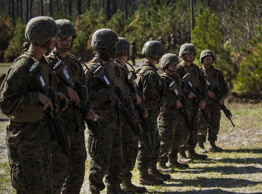 Shoot, move, communicate: MCT Marines participate in fire, movement range