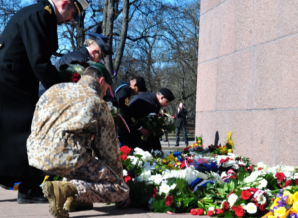 3/2CR first sergeant attends Latvian memorial