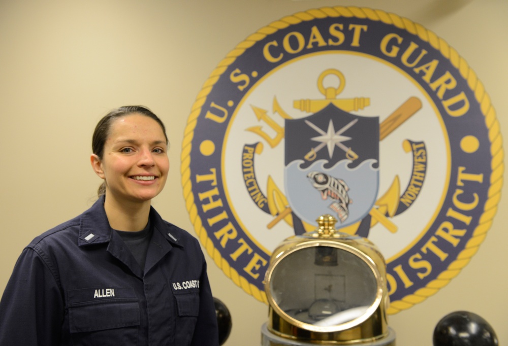 Coast Guard officer competes in national powerlifting competition