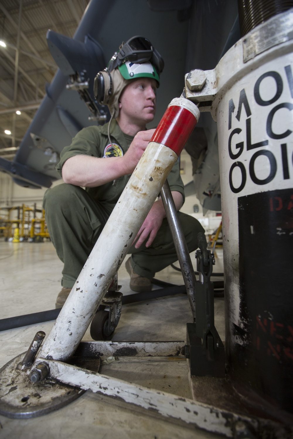 VMAT-203 Harrier Maintenance