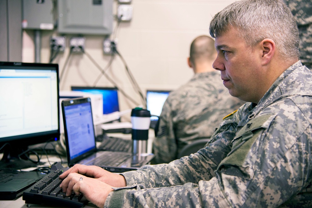 Cyber Shield 2015 tests Ohio’s Computer Network Defense Team