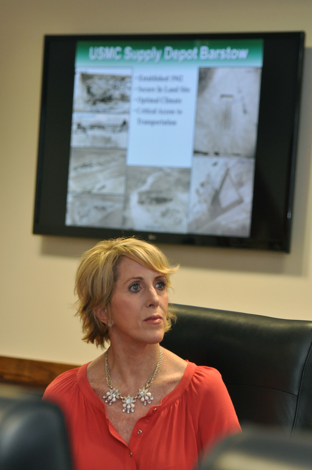 Brig. Gen. Banta's wife visits MCLBB