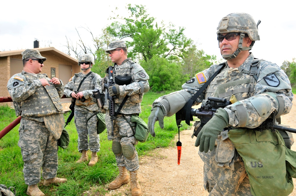 Texas signal leaders prepare for deployment