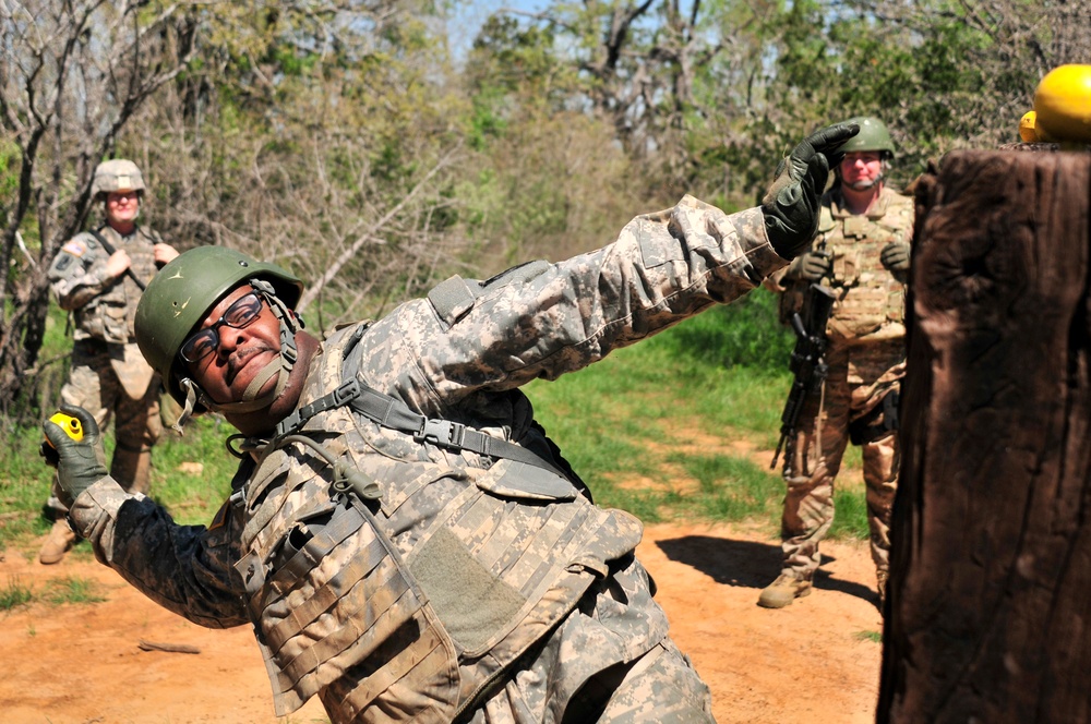 Texas signal leaders prepare for deployment