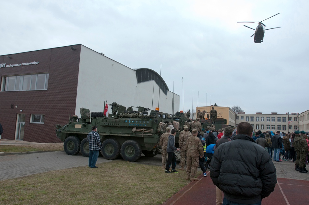 Killer Troop interacts with Polish Citizens during static display