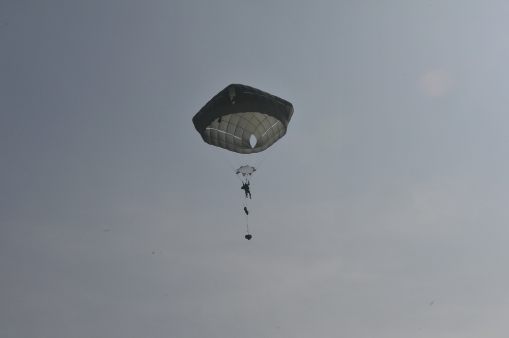 173rd Airborne paratroopers conducts rapid deployment exercise into Germany