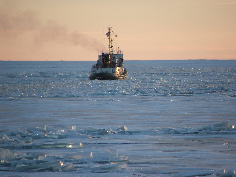 USCGC Neah Bay breaks ice in Lake Erie