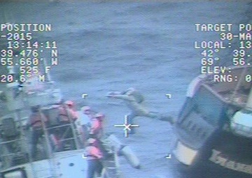 Coast Guard rescues 9 from Canadian Tall Ship