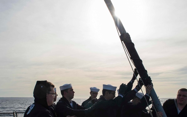 USS Farragut enters Palma de Mallorca