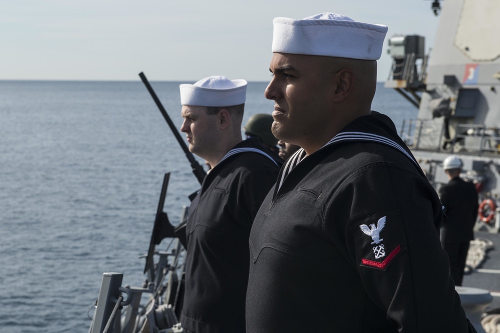 USS Farragut enters Palma de Mallorca