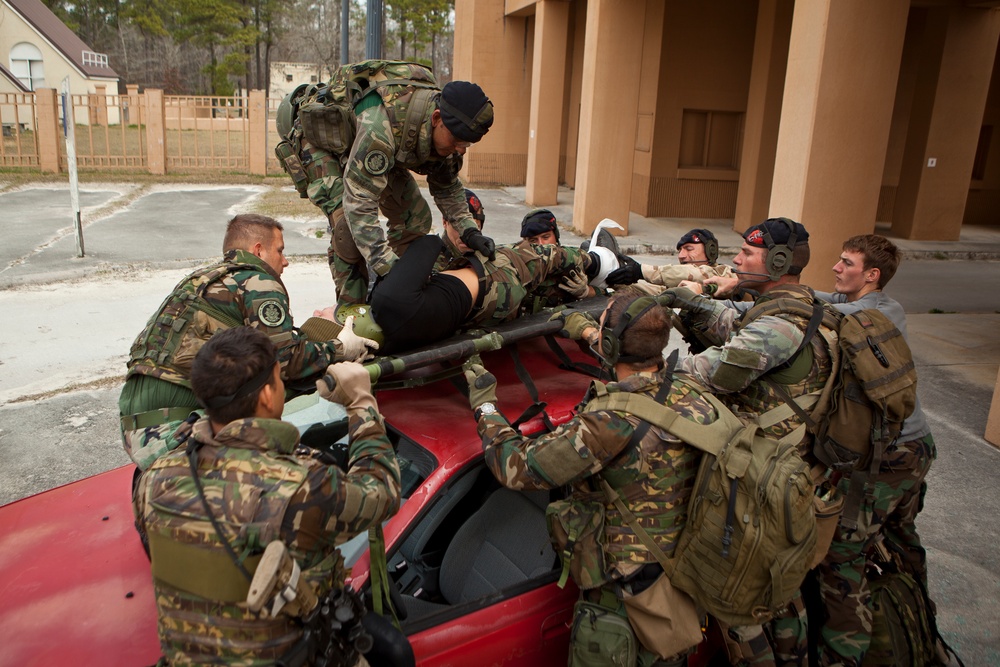 Royal Netherlands Marines Medical Training