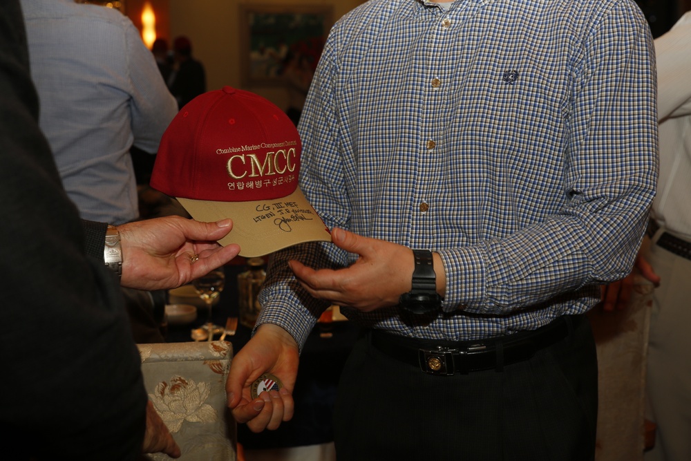 U.S. Marine Corps and ROK Marine Corps Leaders celebrate ending of CMCC CPX 15