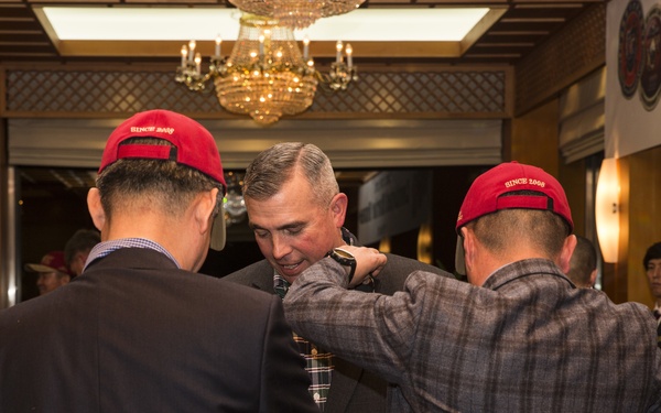 U.S. Marine Corps and ROK Marine Corps Leaders celebrate ending of CMCC CPX 15
