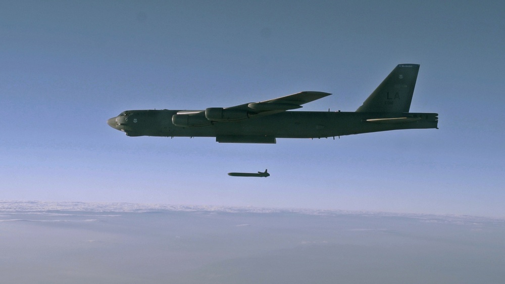 Global strike command tests ICBM, bomber capabilities