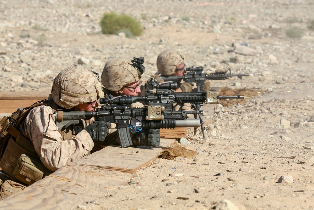 15th MEU Marines train in Sandbox
