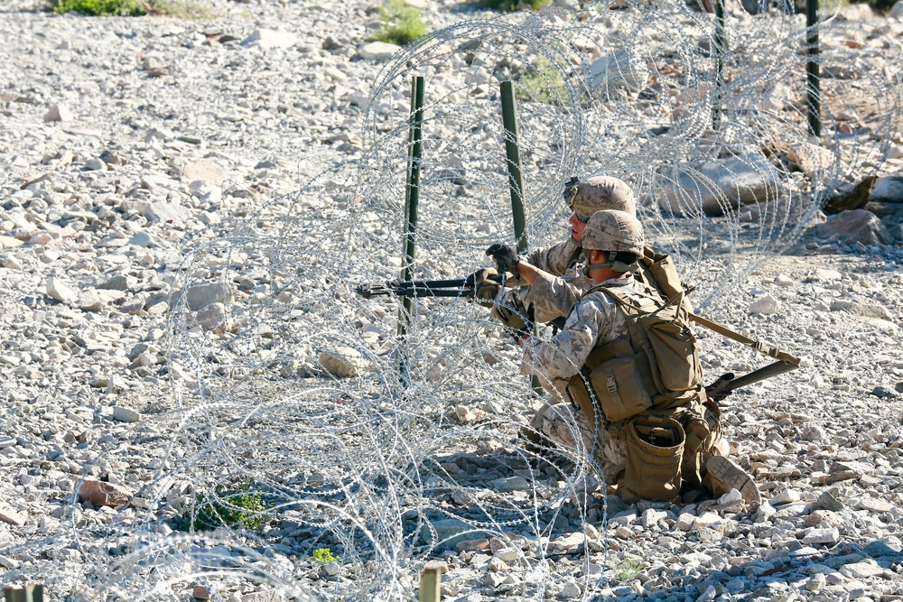 15th MEU Marines train in Sandbox