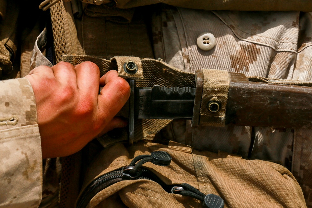 15th MEU Marines train in Sandbox