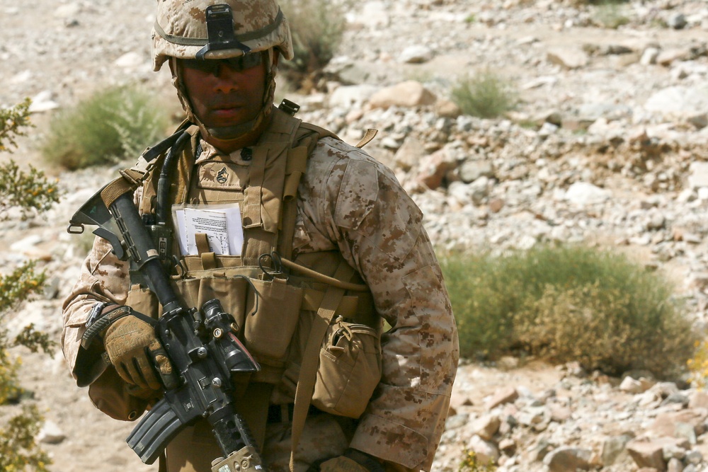 15th MEU Marines train in Sandbox