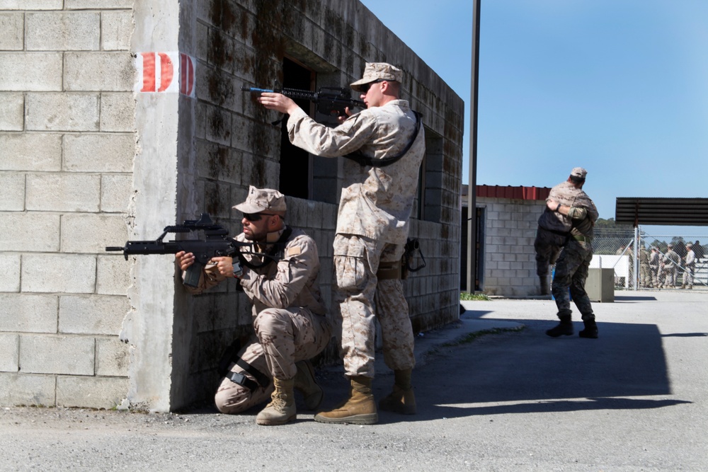 Security Force Marines conduct trilateral training during Lisa Azul