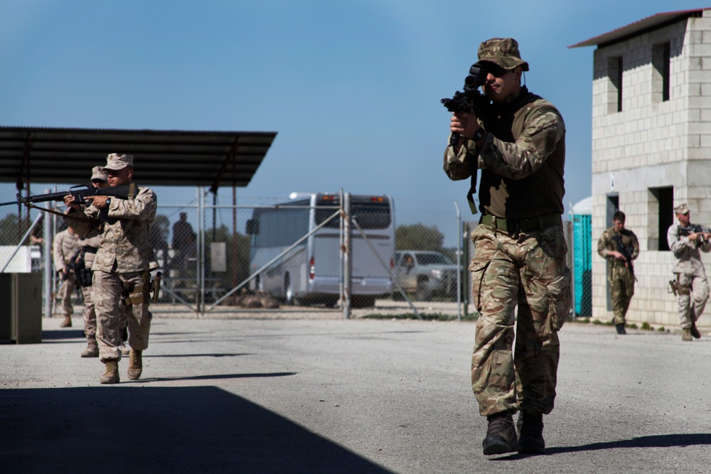 Security Force Marines conduct trilateral training during Lisa Azul