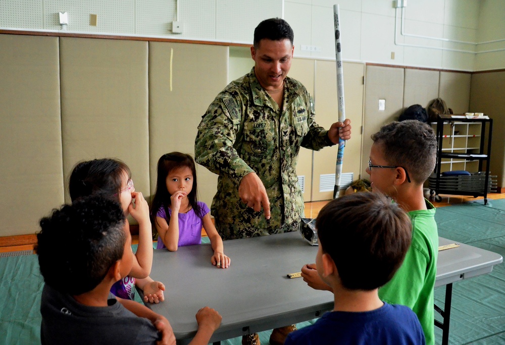 Seabees volunter for STEM program
