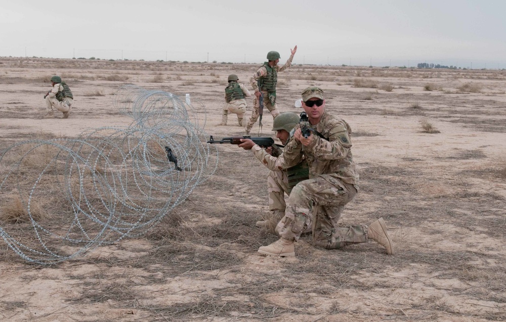 2-505 PIR trains with Iraqi forces