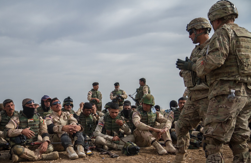 Iraqi soldier responds to 82nd Airborne class