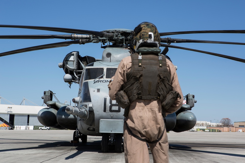 HMH-461 and 3rd MSOB Parachute Operations