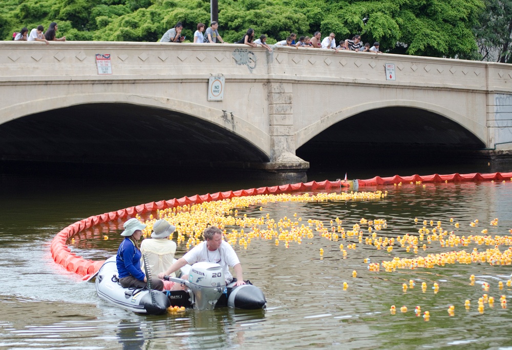 Birds of a feather float together: VPU-2 volunteers for 28th Annual Great Hawaiian Rubber Duckie Race
