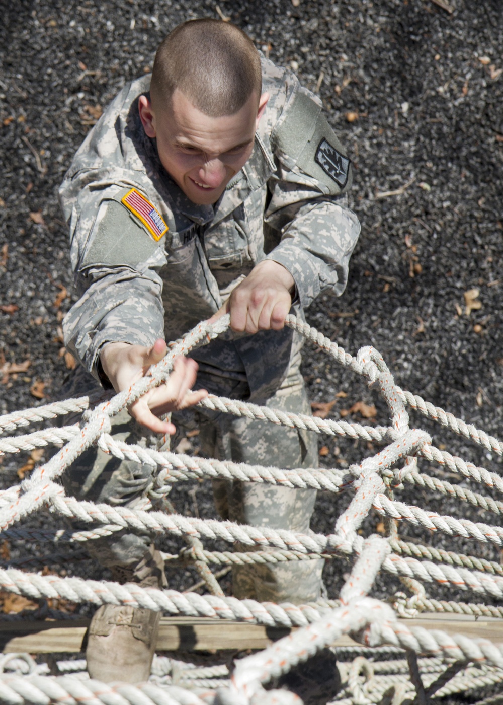 200th MPCOM Soldiers compete in the command's 2015 Best Warrior Competition