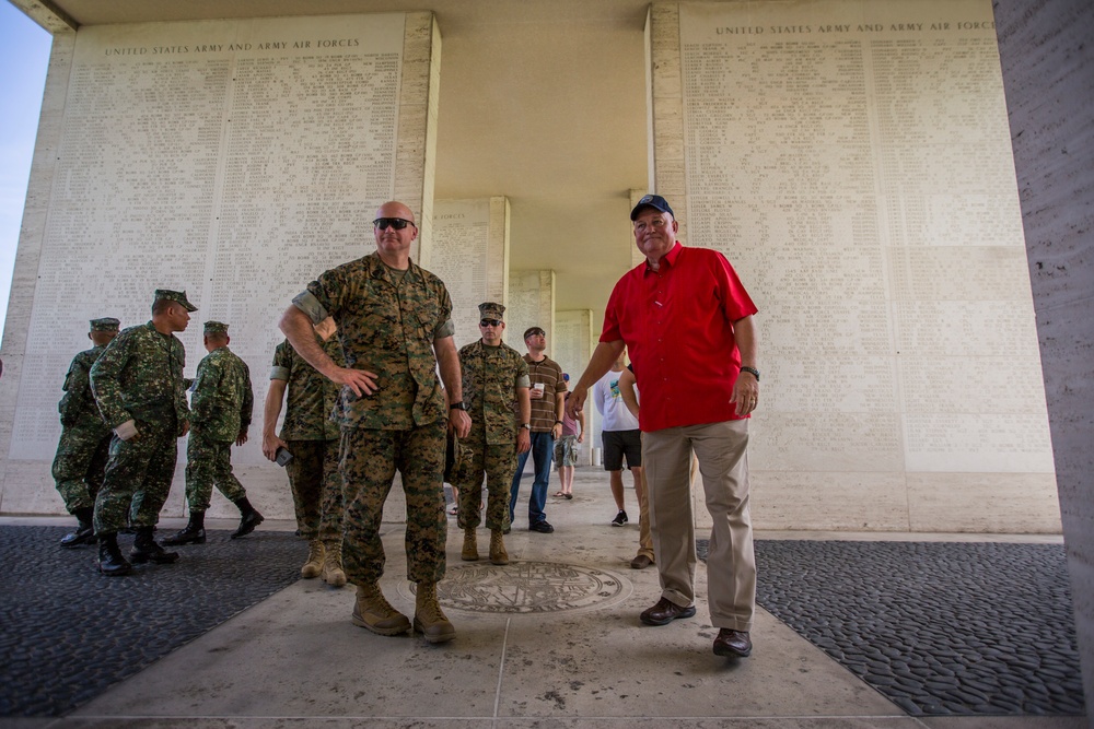 IMEF Marines tour Manila American Cemetary