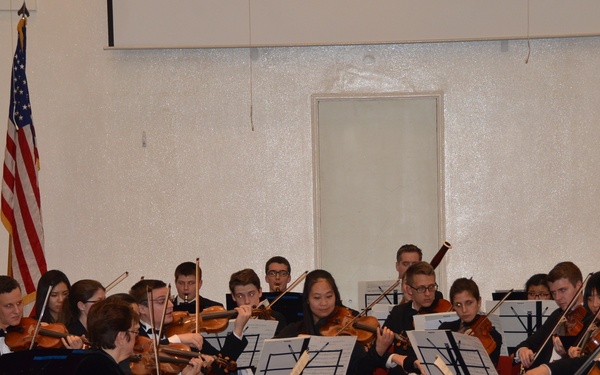 University Orchestra ‘notes’ appreciation for troops