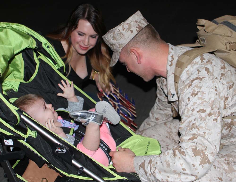 Marines from SPMAGTF-CR-CC Command, Logistics Combat elements return home