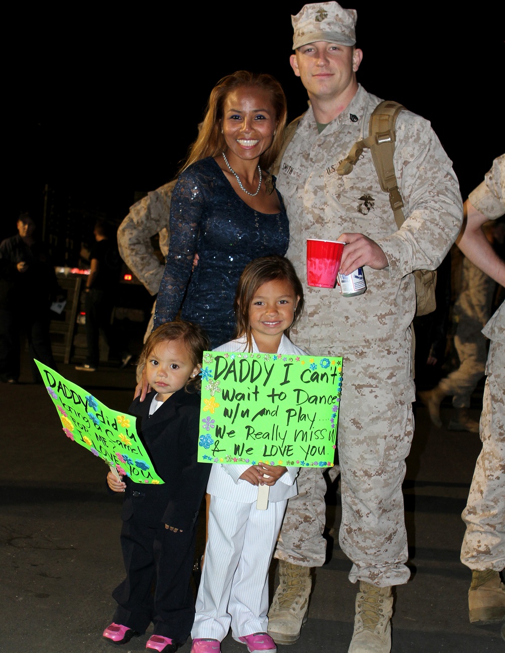 Marines from SPMAGTF-CR-CC Command, Logistics Combat elements return home