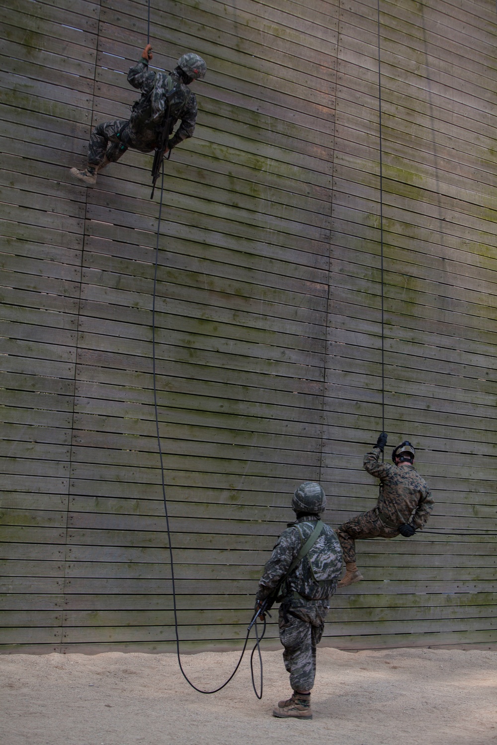 31st MEU trains with ROK Marines