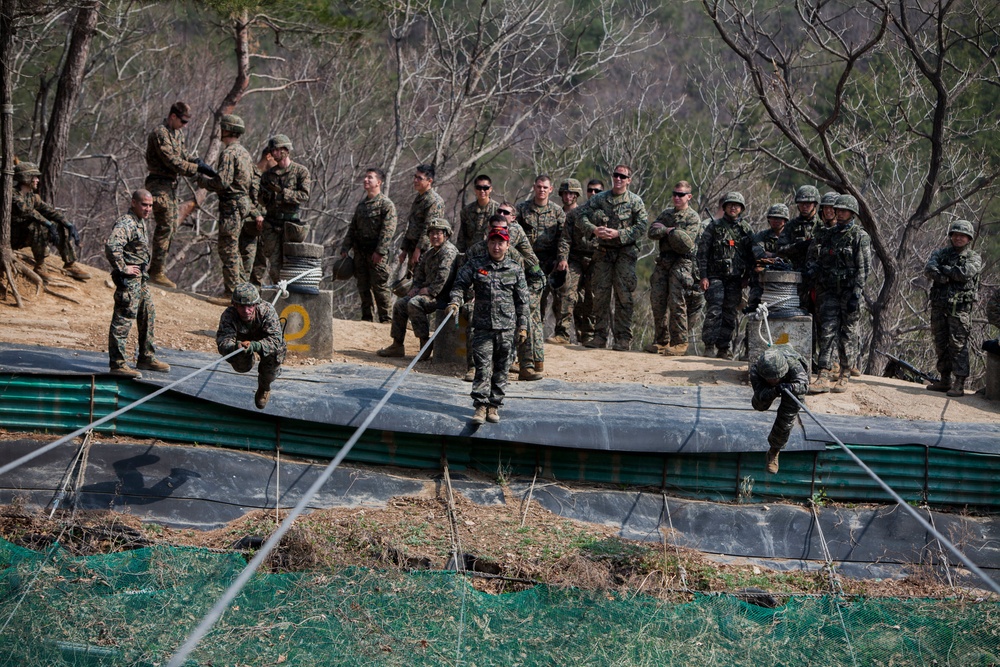 31st MEU trains with ROK Marines