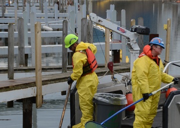 Crews making progress in cleaning spill near Forest City Yacht Club