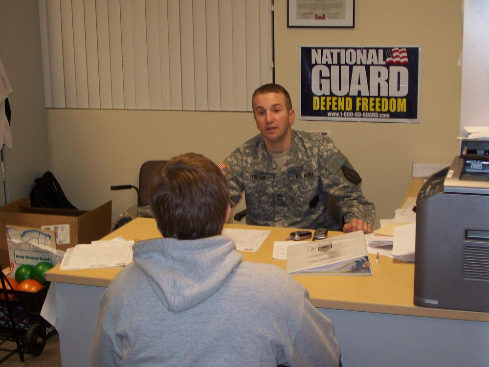 National Guard Recruiters hold Guard Experience Night