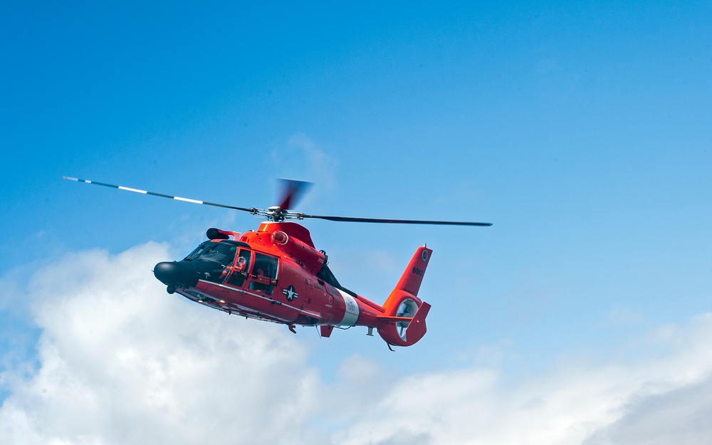 Medical students take to the water to learn about hypothermia