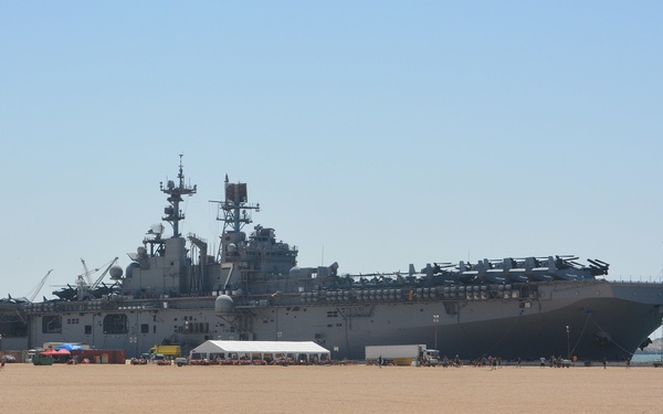 USS Iwo Jima port visit
