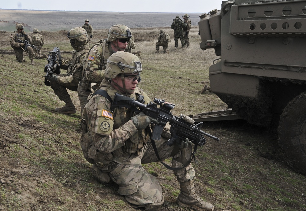 2/2 and Romanian platoon live-fire exercise