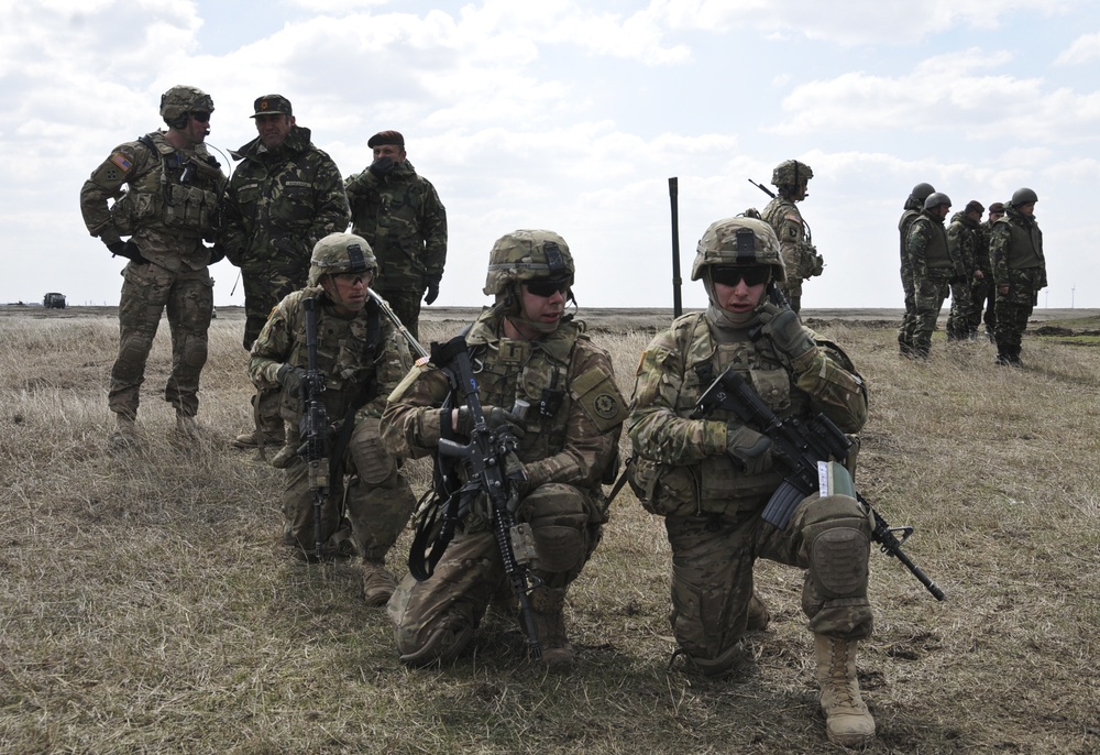 2/2 and Romanian platoon live-fire exercise