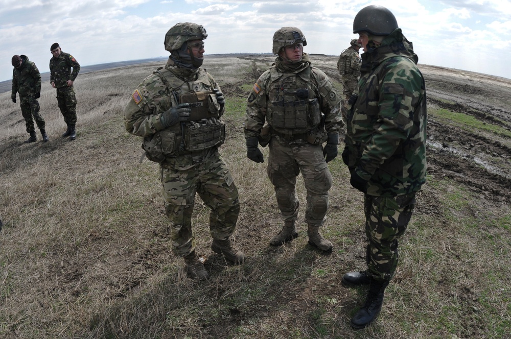 2/2 and Romanian platoon live-fire exercise