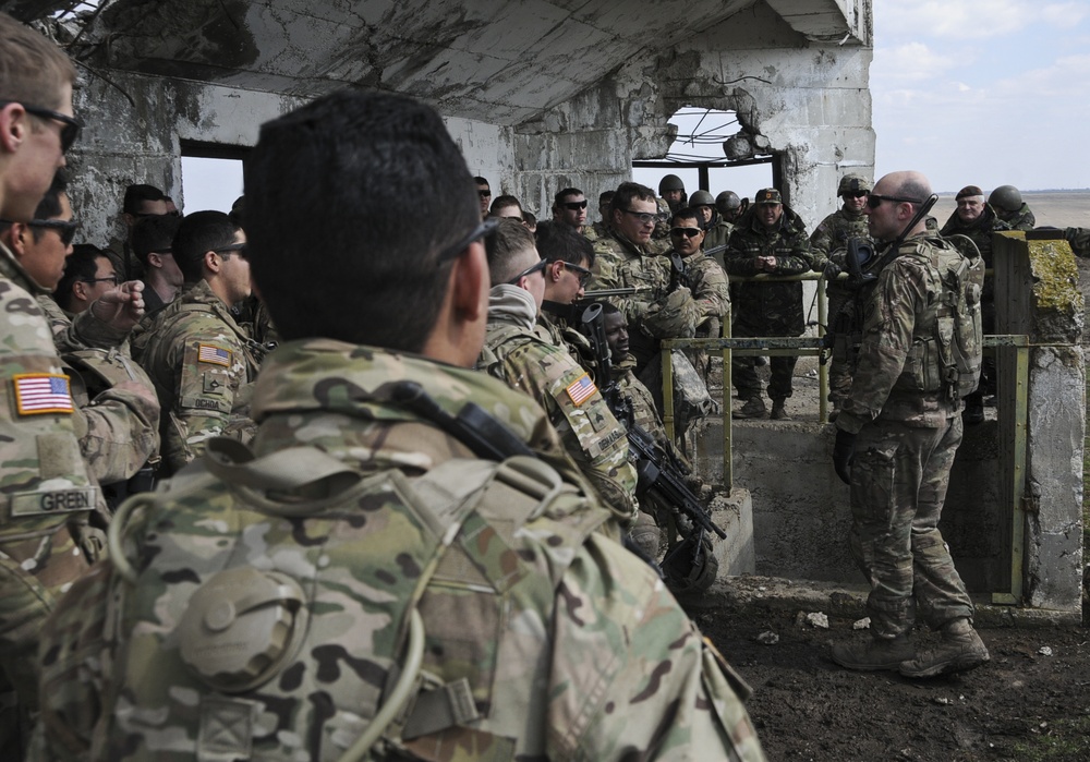 2/2 and Romanian platoon live-fire exercise