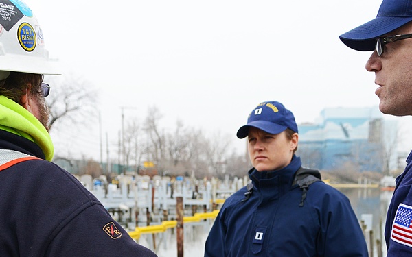 Multiple agencies responding to Cleveland oil spill