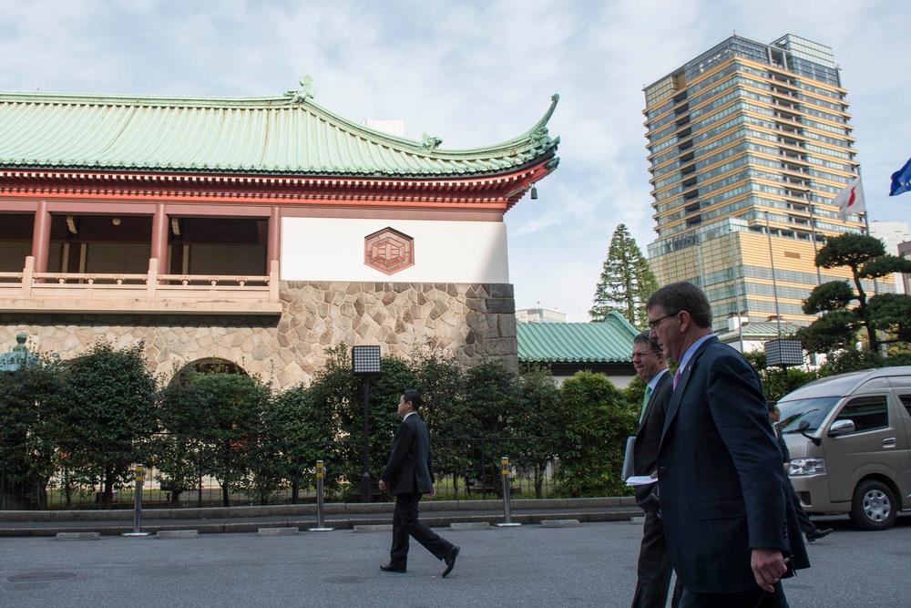 Secretary of Defense Ash Carter visits Japan
