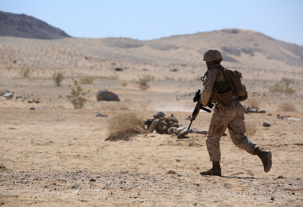 Integrated Task Force infantry Marines conduct offensive operations during MCOTEA assessment