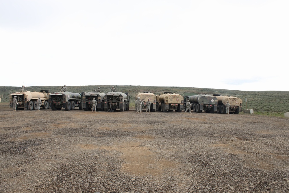 Frontline Soldiers keep troops fed, gas tanks full